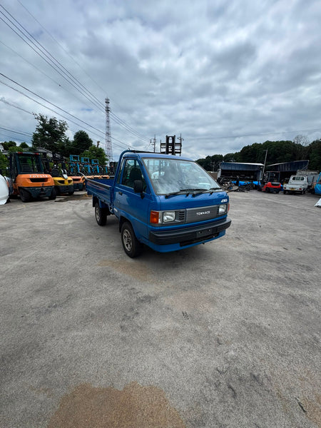 Blue 1995 Toyota TownAce Dump Truck 4x4 M/T, photo 1 of 18
