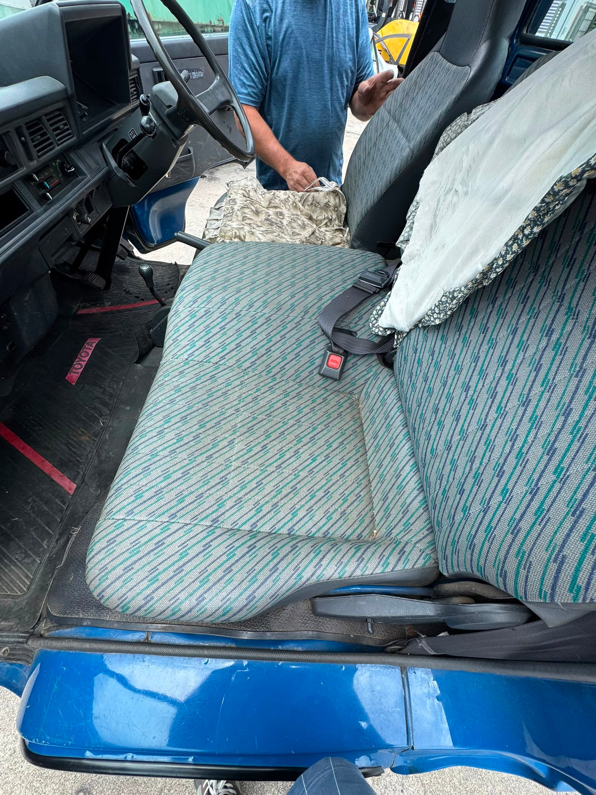 Blue 1995 Toyota TownAce Dump Truck 4x4 M/T, photo 15 of 18