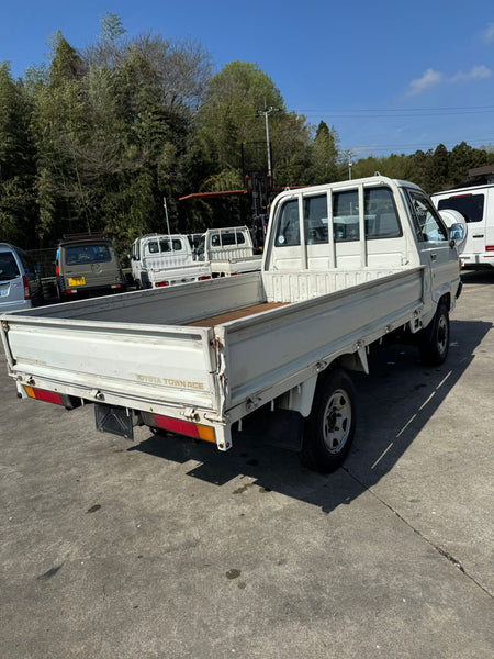 White 1996 Toyota TownAce Truck 4x4, photo 6 of 13