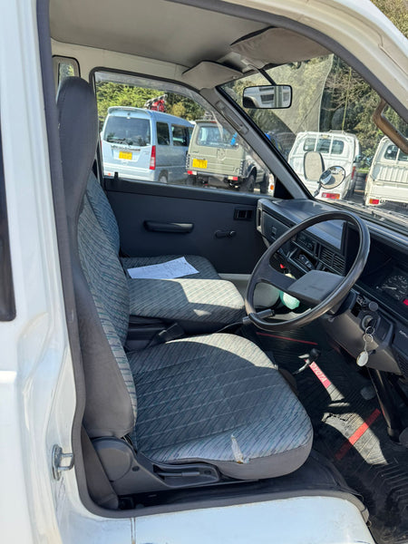 White 1996 Toyota TownAce Truck 4x4, photo 9 of 13