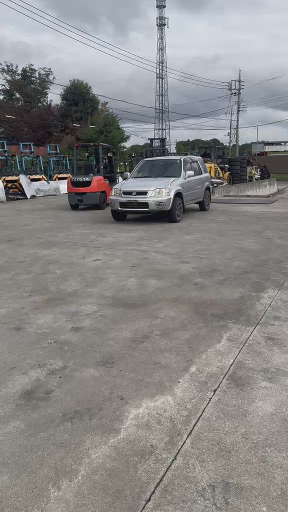 Silver 1999 Honda CR-V 4WD SUV, video