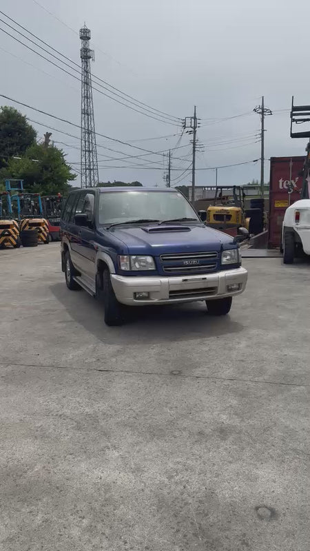 Blue and silver 2000 Isuzu Bighorn Diesel 4WD SUV, video