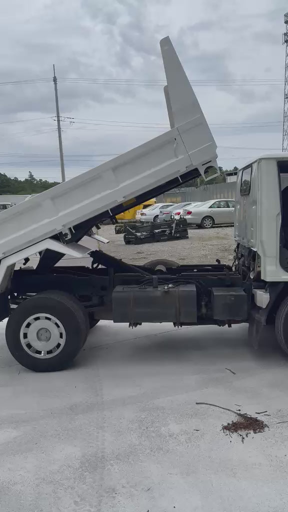 1999 Toyota Dyna Diesel Dump Truck, video