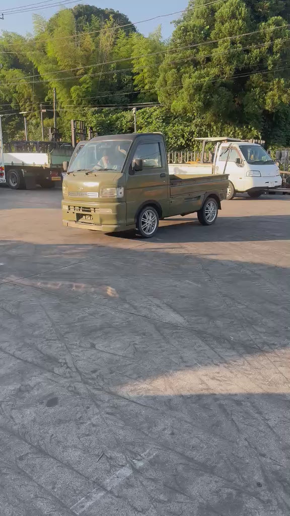 Army green 1999 Daihatsu Hijet 4x2 kei truck, video